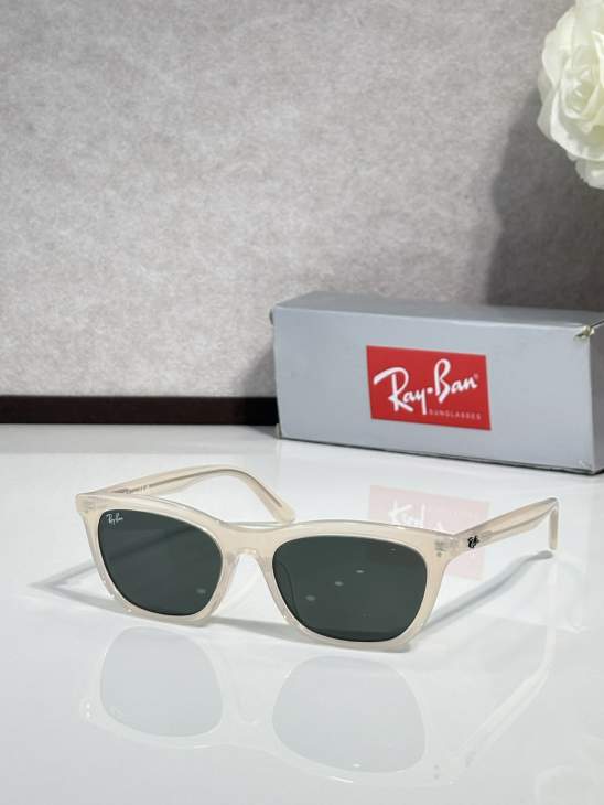 Picture of Ray-Ban Sunglasses _SKUfw77317920fw